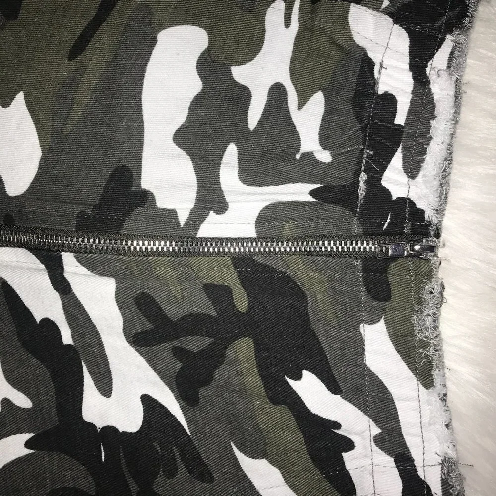 BETTER BE OLIVE/GREY CAMOUFLAGE SHORTS